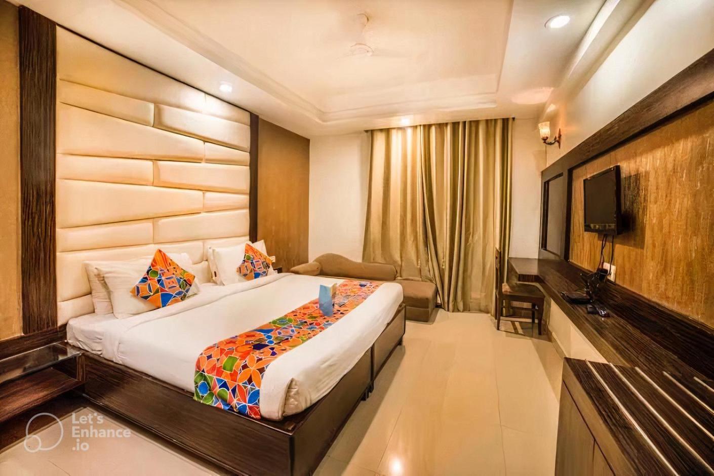 Hotel Sahibs The Lighthouse Agra  Buitenkant foto
