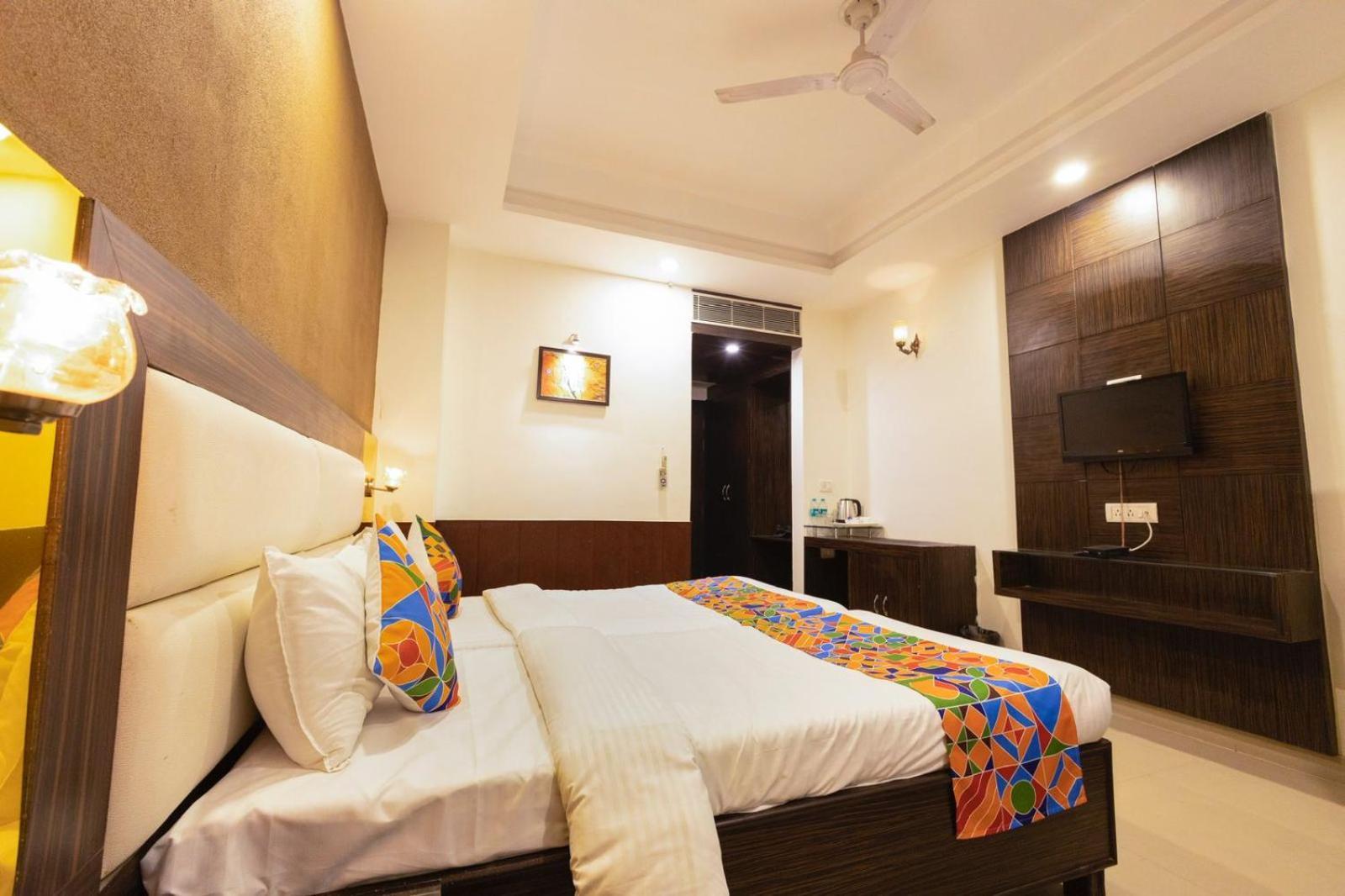 Hotel Sahibs The Lighthouse Agra  Buitenkant foto